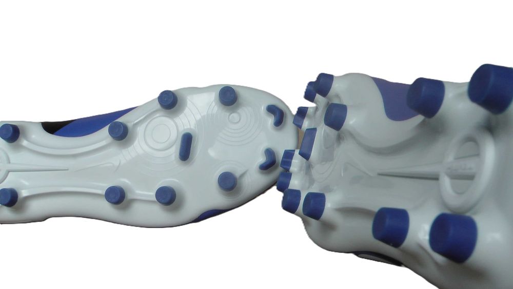 Ghete fotbal crampoane NOI Nike Legend 10 Club  marimea 42