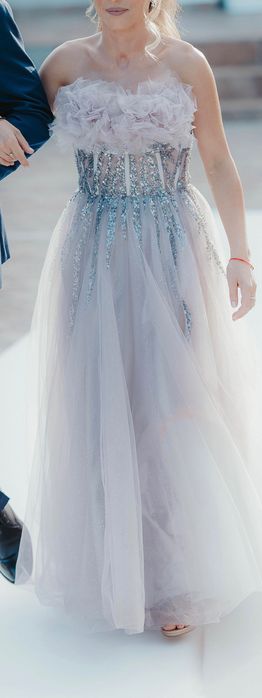 Продавам официална рокля за кръщене, бал, кумуване и т.н.