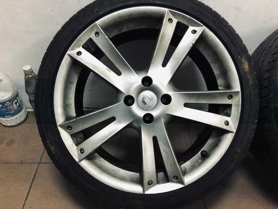 Jante Renault RS FondMetal 4X100 cu cauciucuri bune din 2018