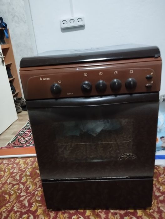 Продам газ плиту