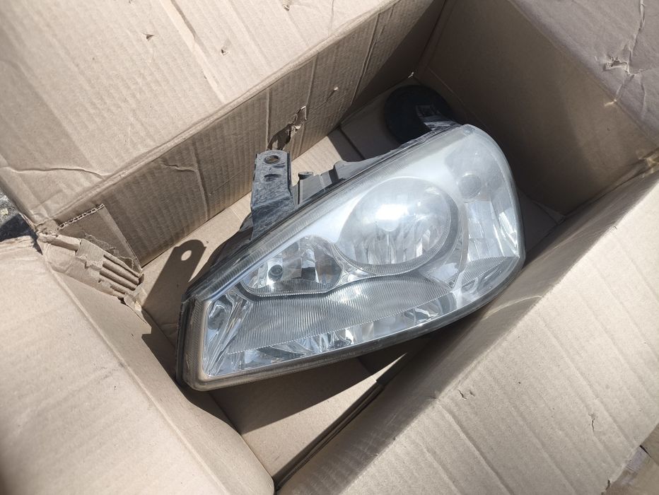 Фара Lada Kalina 1