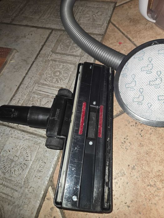 Прахосмукачка Rowenta compact power XXL