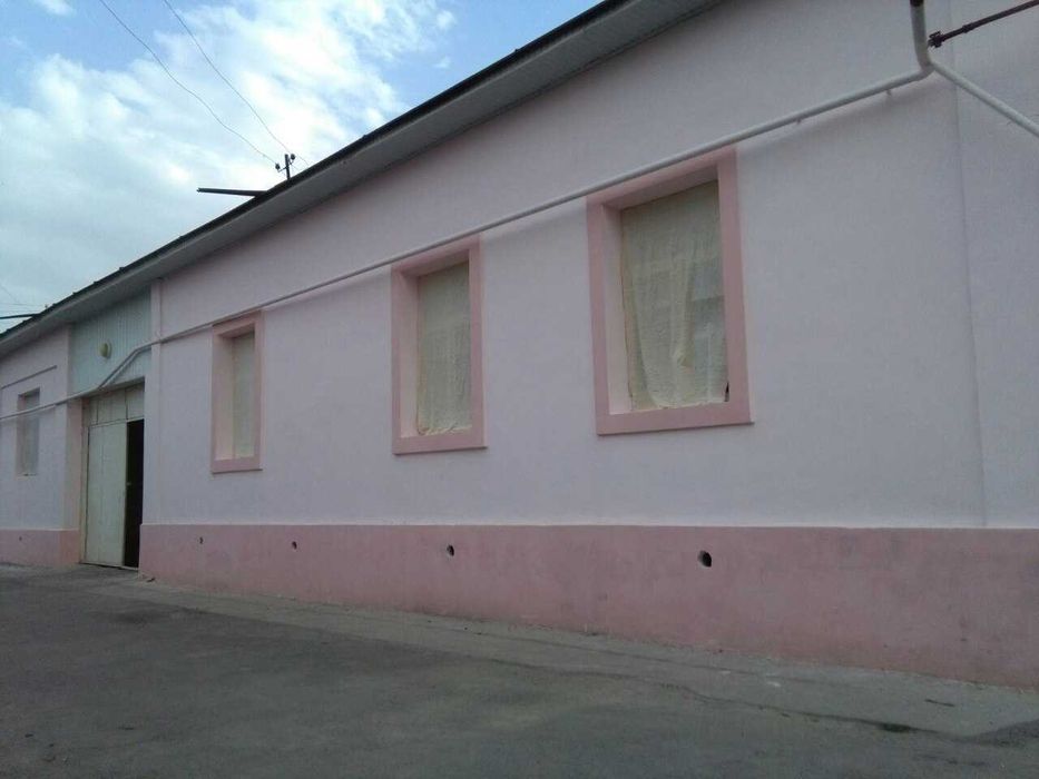 Ховли уй сотилади