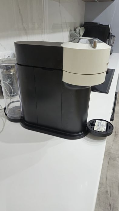 Продам капсульную кофемашину Nespresso