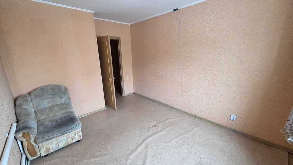 Продам квартиру на 8-м микрорайоне