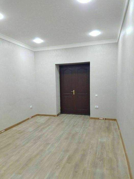 Недолеко от м.Хамзы офисы от 20 м2 (Спорт товар)