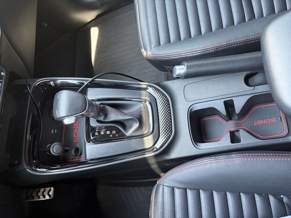 Kia sonet prestige 2024