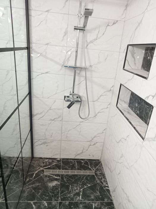 Meseriași în construcții