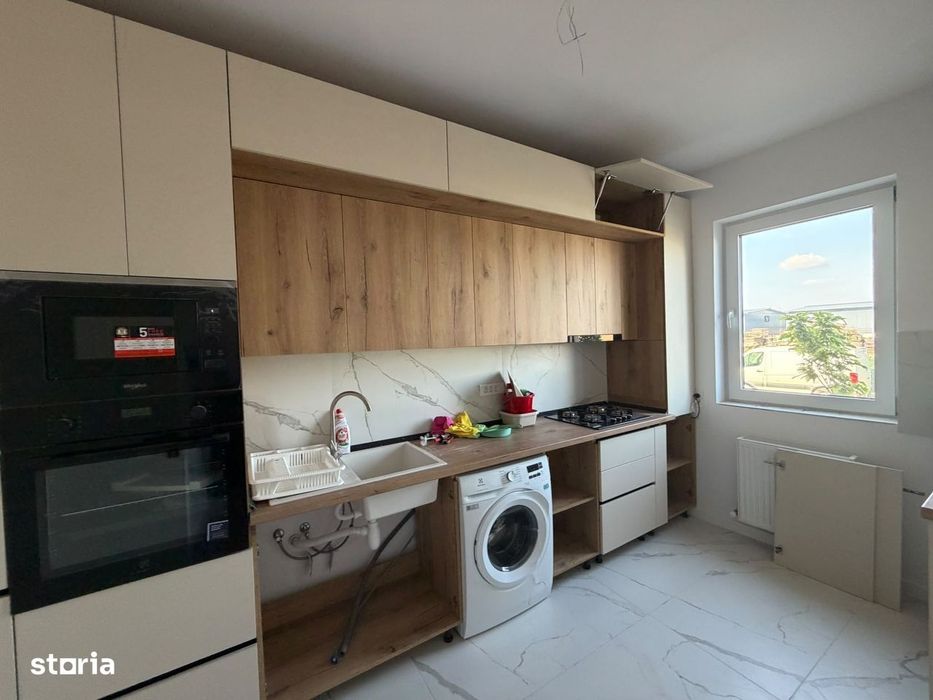 Ap. 2 Camere- Parcare, Curte Proprie, Centrala, Bucatarie Inchisa