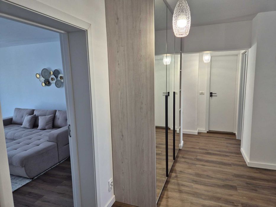 Proprietar inchiriez apartament renovat 2026 - 3 camere rond Piata Alba Iulia stradal