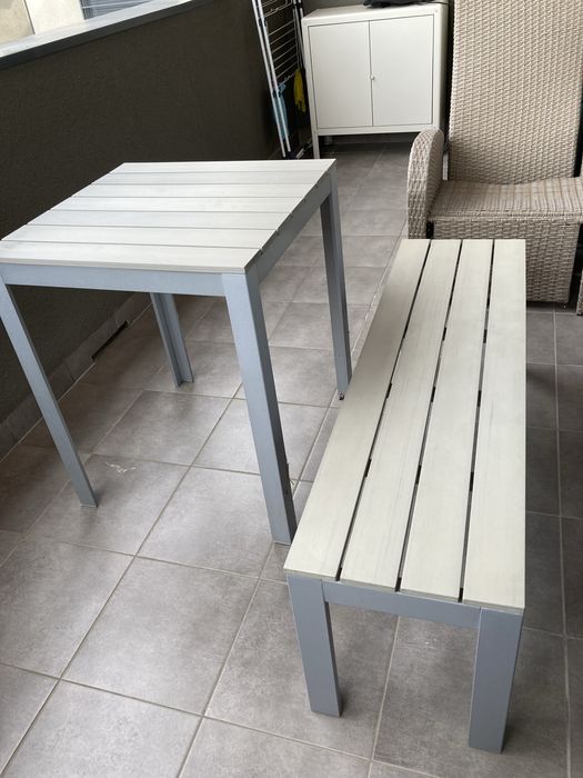 Vand mobilier de terasa