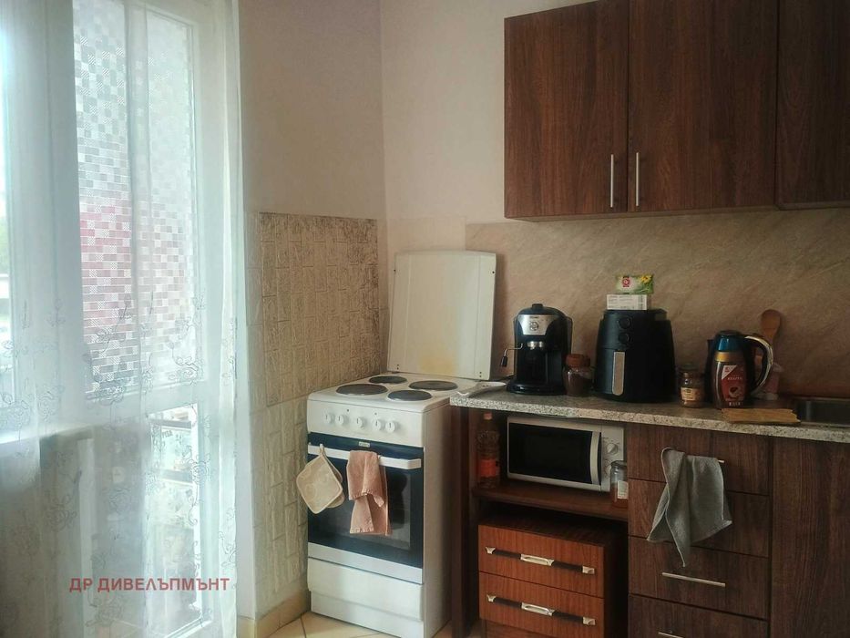 Продава се Тристаен апартамент в София, Фондови жилища - 84 кв.м за 2096 €/кв.м - Снимка #13