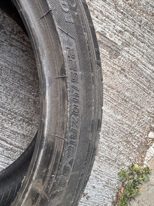 Vand 8 anvelope VARA+IARNA 225.40.18