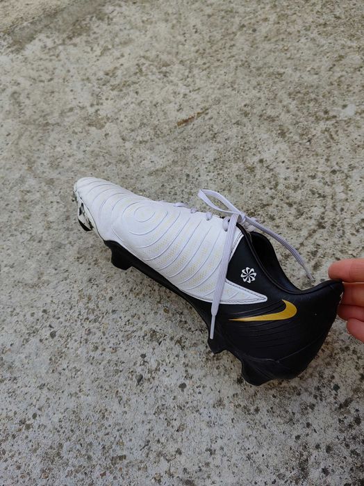 Футболни бутонки Nike
