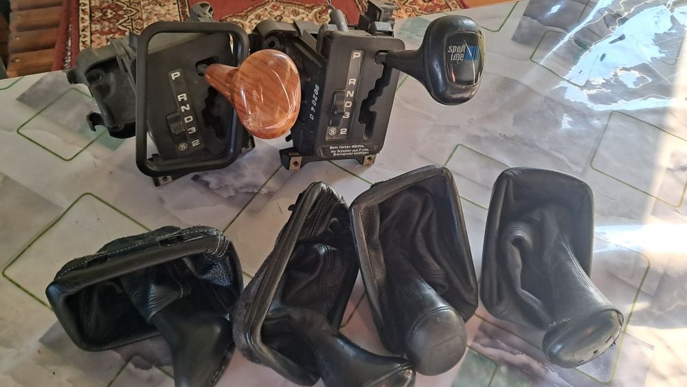 Мерседес.124Е стоики ремней.