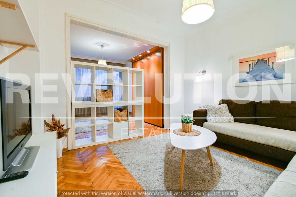 Дава се под наем Тристаен апартамент в София, Център - 86 кв.м за 800 € - Снимка #1