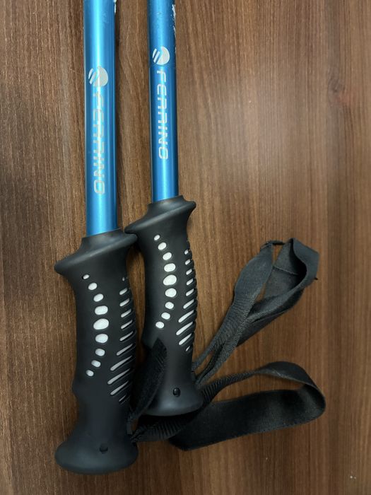 Bețe de drumeție noi, model FERRINO