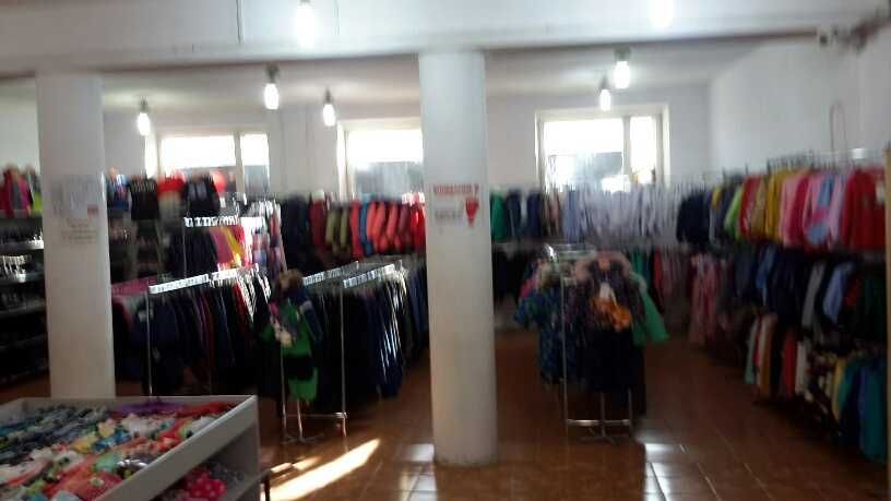 Помещение магазина   площадью 400 м²