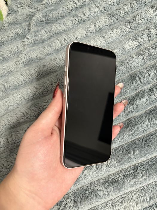 продам iPhone 13 в розовом цвете