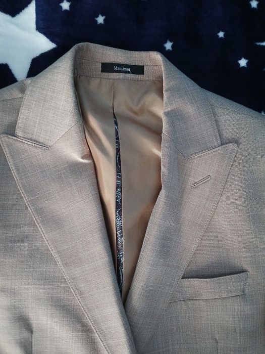 Costum elegant barbati