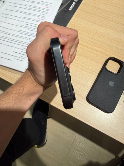 Iphone 15 pro Black