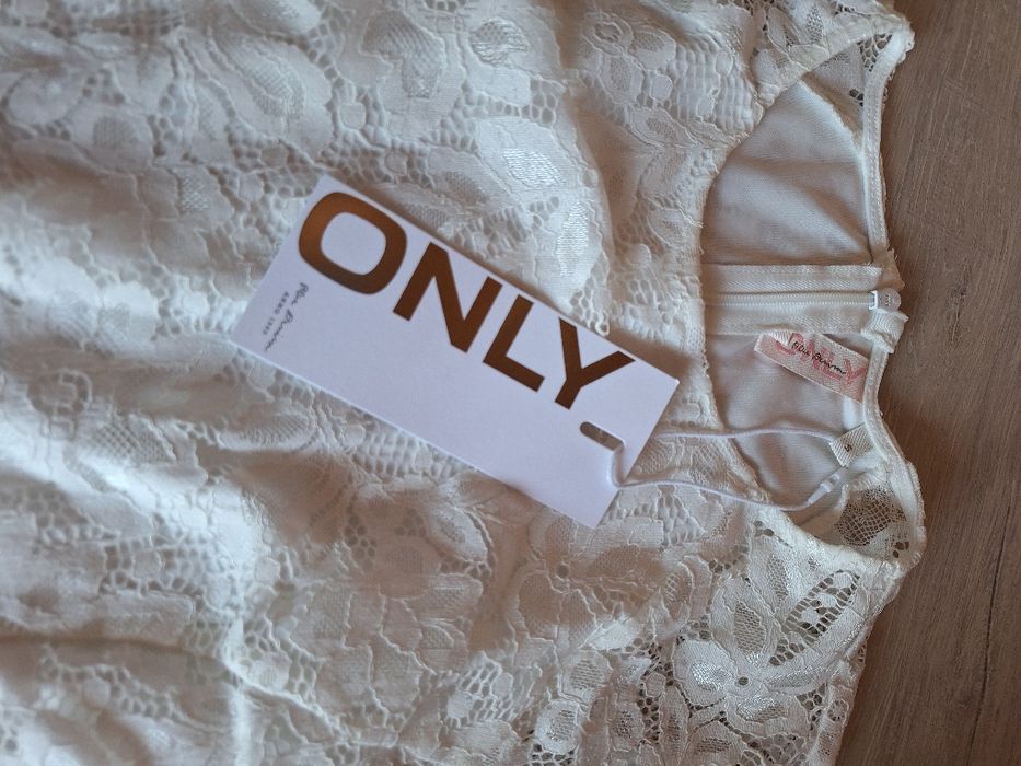 Бяла къса рокля Only