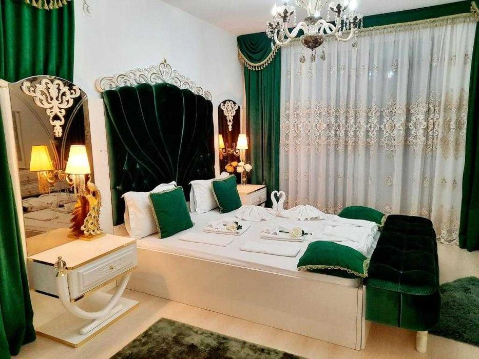 Дава се под наем Къща в Банкя - 800 кв.м за 612 € - Снимка #9