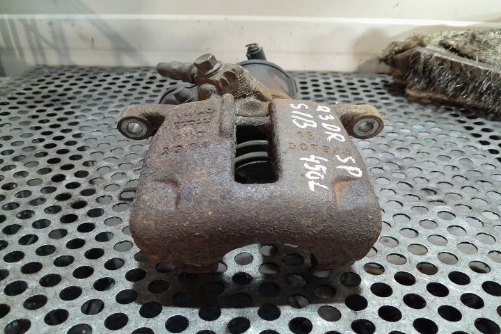 Etrier spate dreapta Audi Q3 8U