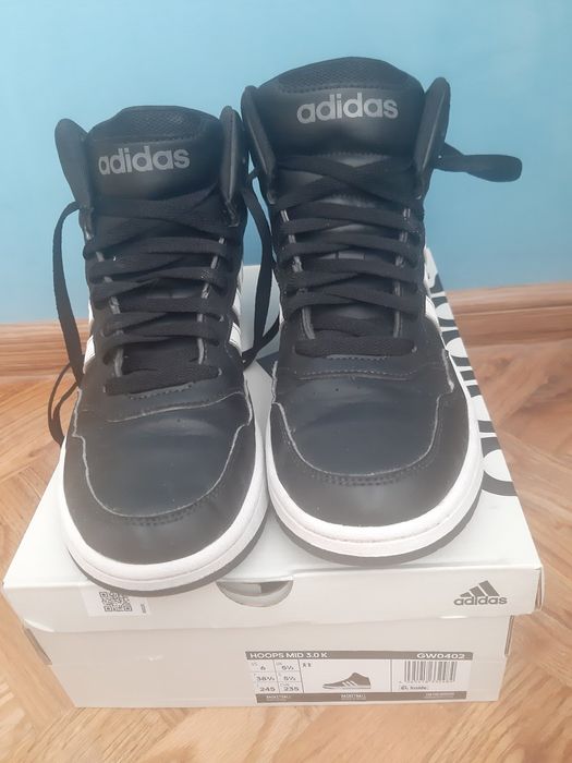 Кецове Адидас за момчета  .