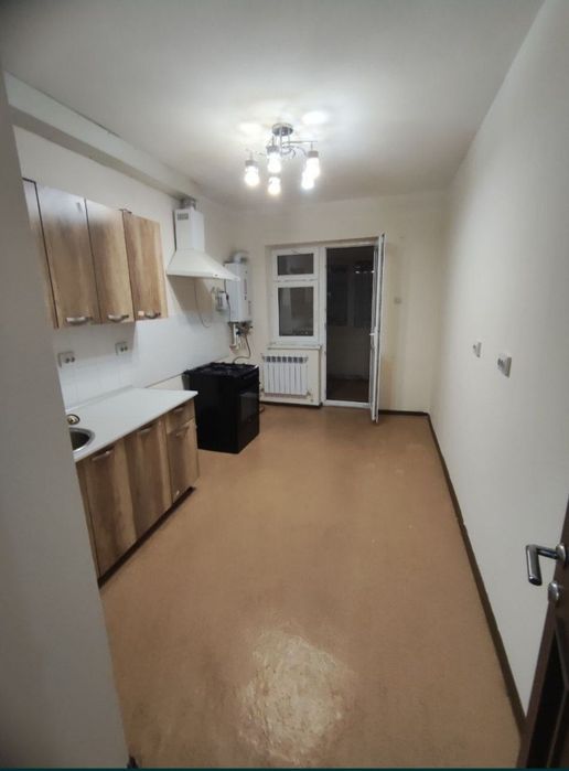 Сергили 9худуд 90квадрат 3хона метрони 3бекати аренда 350д