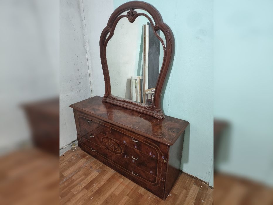 Комод тумба с зеркалом