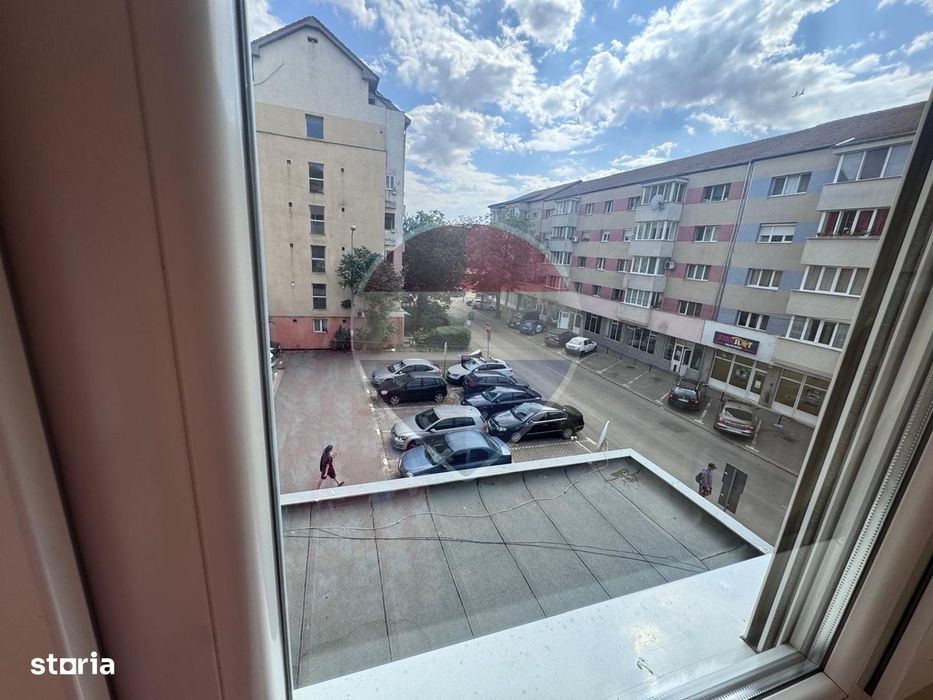 Apartament cu 3 camere de închiriat, în zona Ioșia-Nord