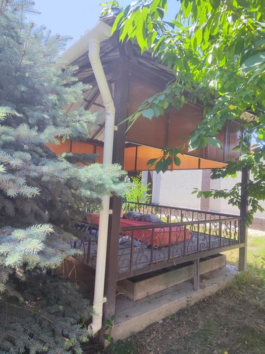 Продам топчан-бесседка