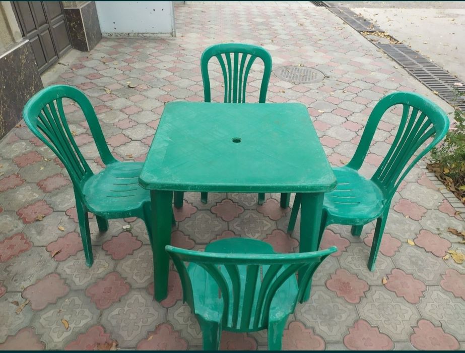 Пластмассовый стол и 4 стула, зелёный комплект, Самарканд