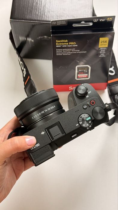 Sony Alpha A6700 Kit 16–50 mm + 2 карты памяти 256 ГБ