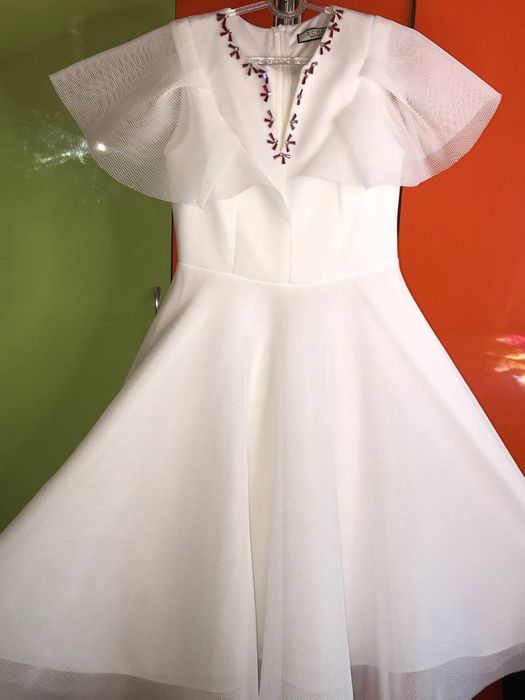 Элегантное платье для особого случая,надевалось 1 раз!