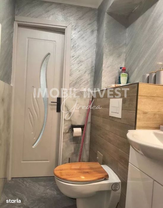 Garsoniera de vanzare, balcon si boxa la subsol – Tolstoi, 48.000 Eu