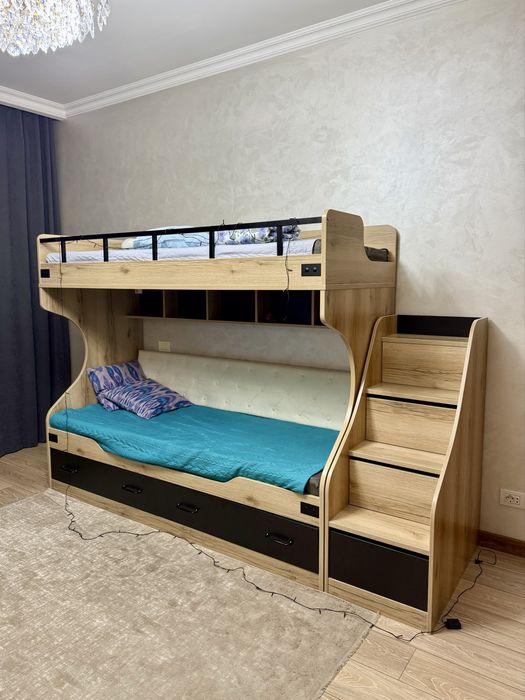 Продам двухъярусную кровать