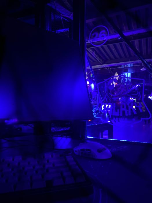 Айфон 11/128/77.