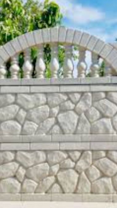 Vindem garuri din beton