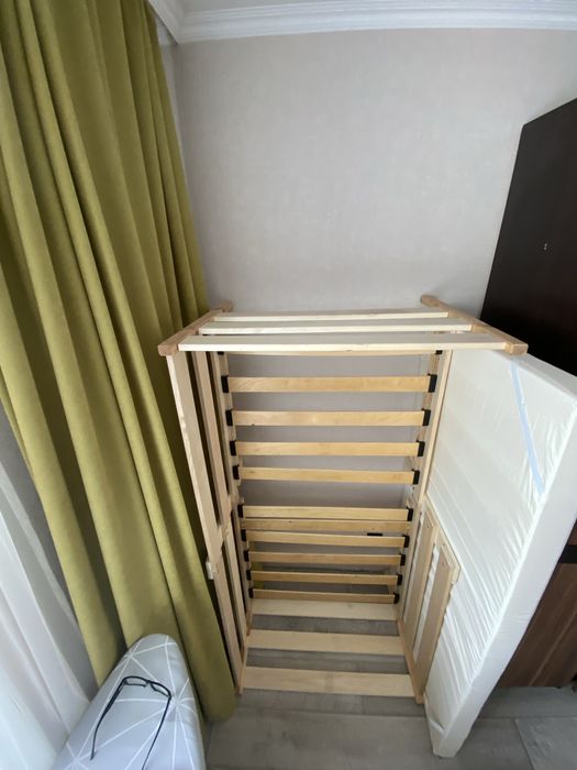 Кровать детская с матрацом