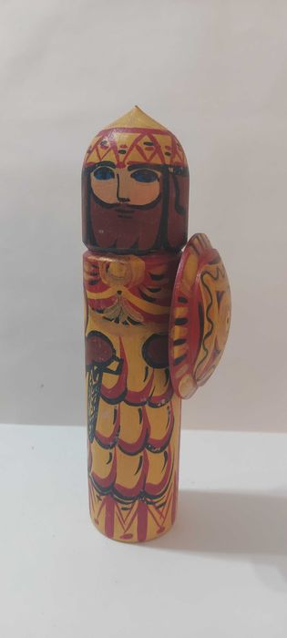 Декорации и игрушки разных времен