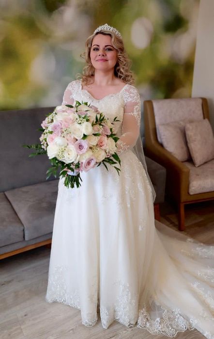 Rochie mireasa Unică, la comanda din California la pret de vis