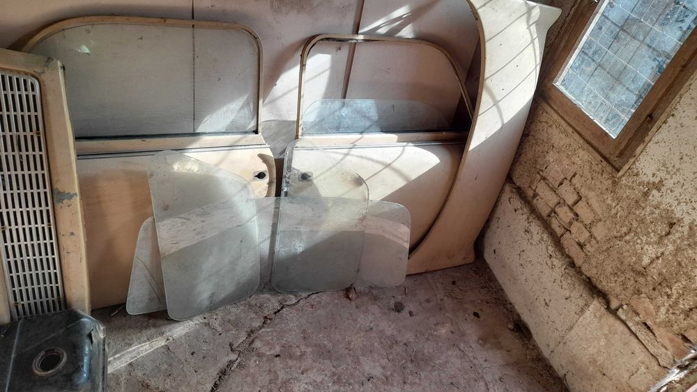 Врати за трабант 2бр.+эяден капак и пр.решетка + пр.стъкло 2 страни4ни