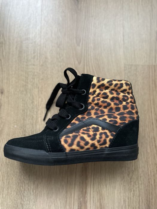 Vans “off the wall” кецове с черно и леопард