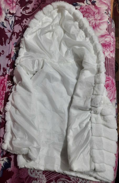 Vesta blana alba transport gratuit