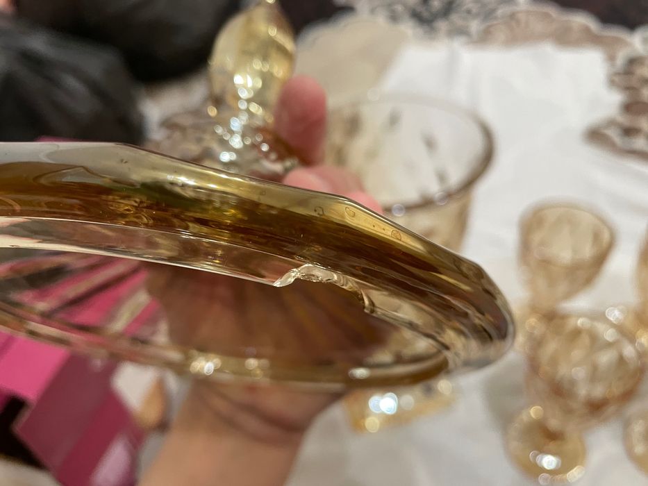 Графин есть чуть дефект