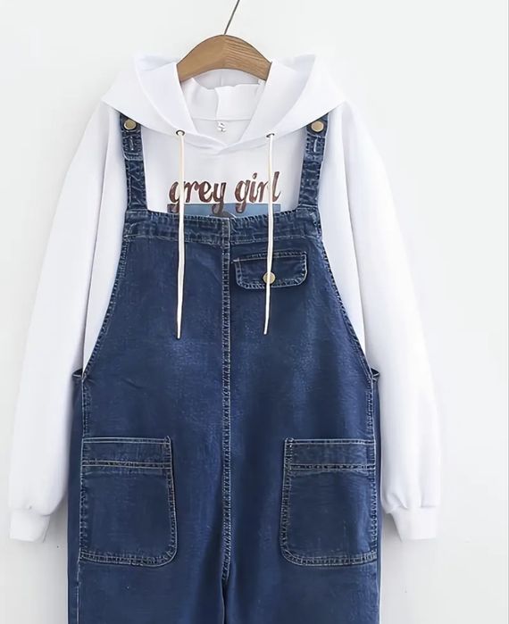 Продам джинсовый комбинезон