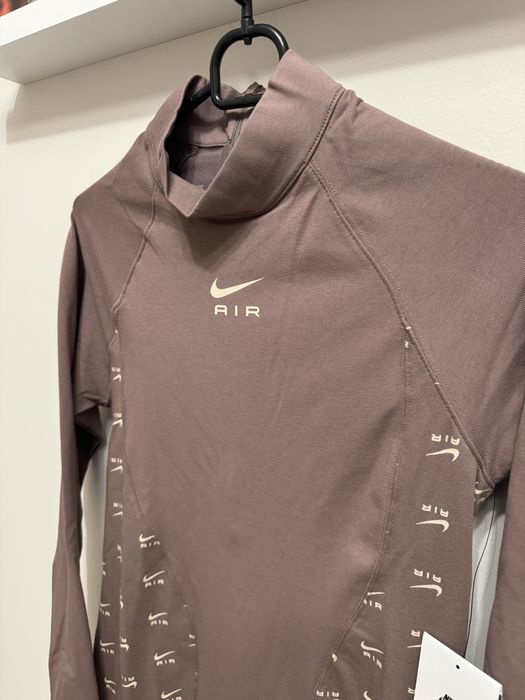 Нова оригинална рокля Nike