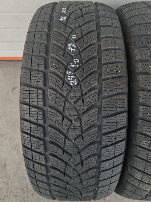 Зимни гуми 4 броя GOODYEAR UltraGrip 245 50 R19 дот 3523